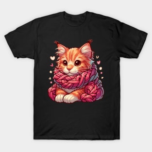 Cute Maine Coon Cat in Yarn Scarf T-Shirt